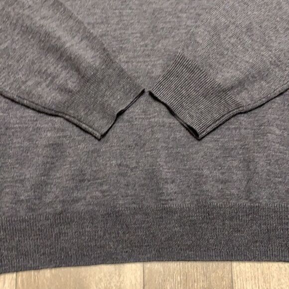 Mens NWOT Jos.A. Bank 100% Merino‎ Wool Mock Neck Lightweight Sweater - Picture 4 of 6